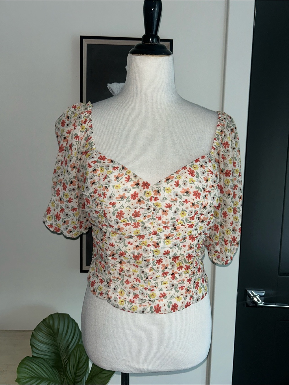 🌺🌼 L ivory coral orange crop poof sleeve cottagecore blouse